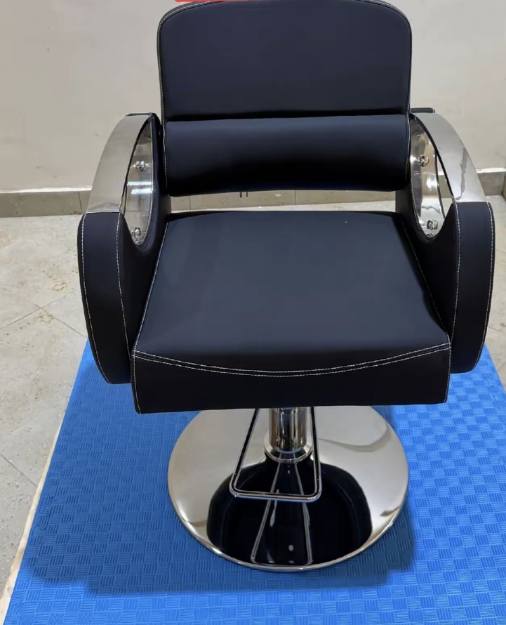 Styling salon chair